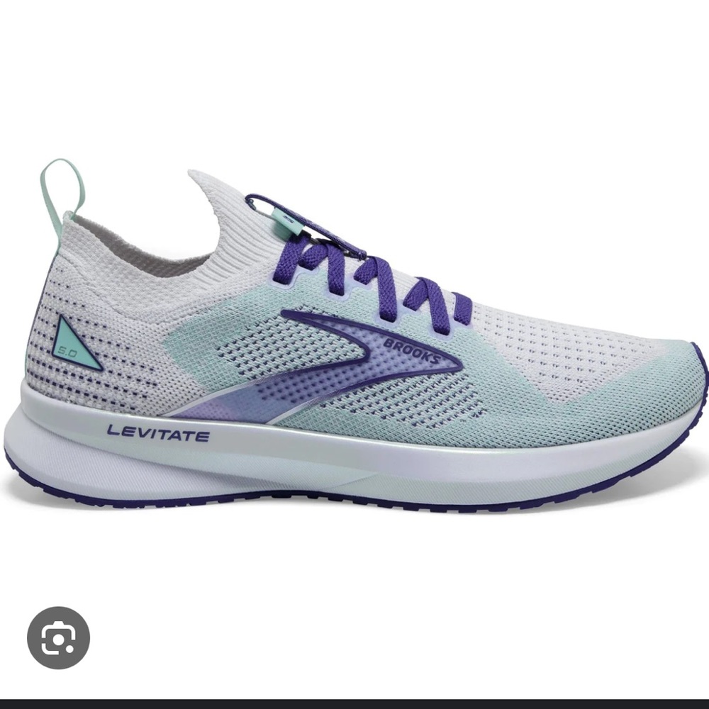 Women’s Brooks levitate 5